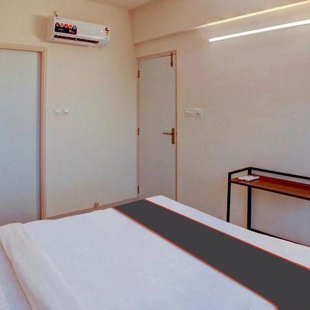 Flagship Santoshi Holiday Home 达波林 外观 照片