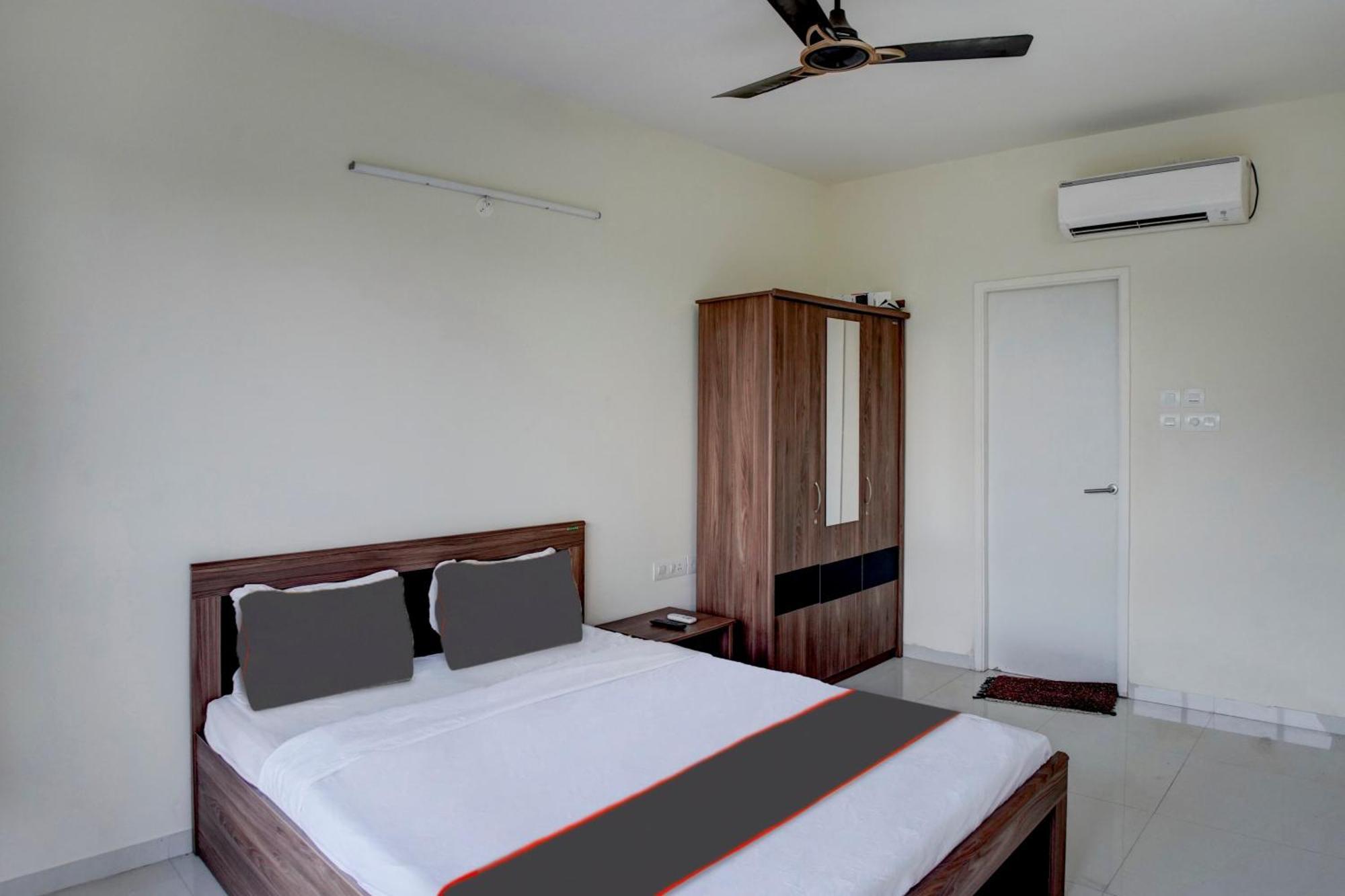 Flagship Santoshi Holiday Home 达波林 外观 照片